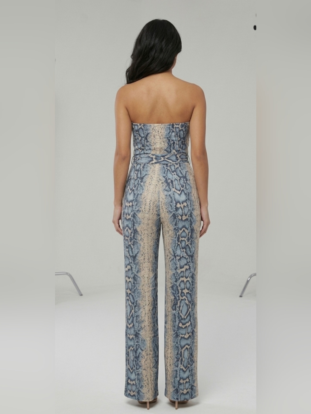 Boutique Strapless Blue Snakeskin Front-Tie Wide Leg Jumpsuit Size M. - Picture 14 of 15